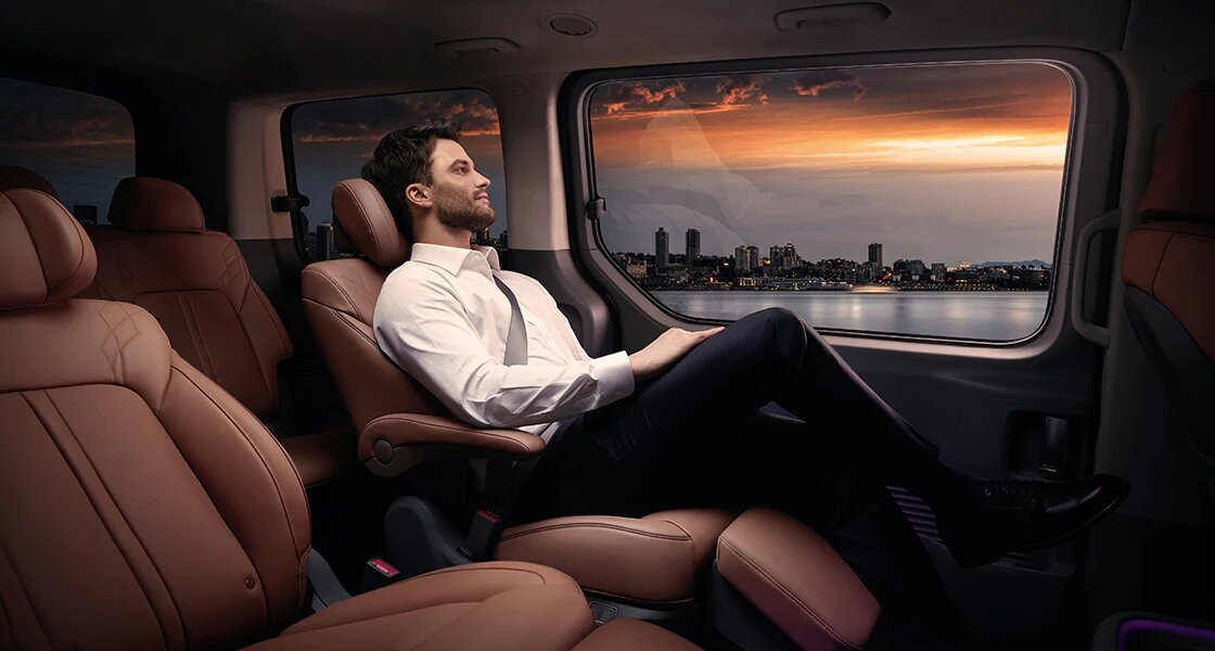Hyundai STARIA - гигантский скачок в будущее минивэнов.