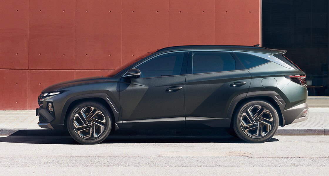 Айқын, динамикалық сызықтары бар спорттық профиль